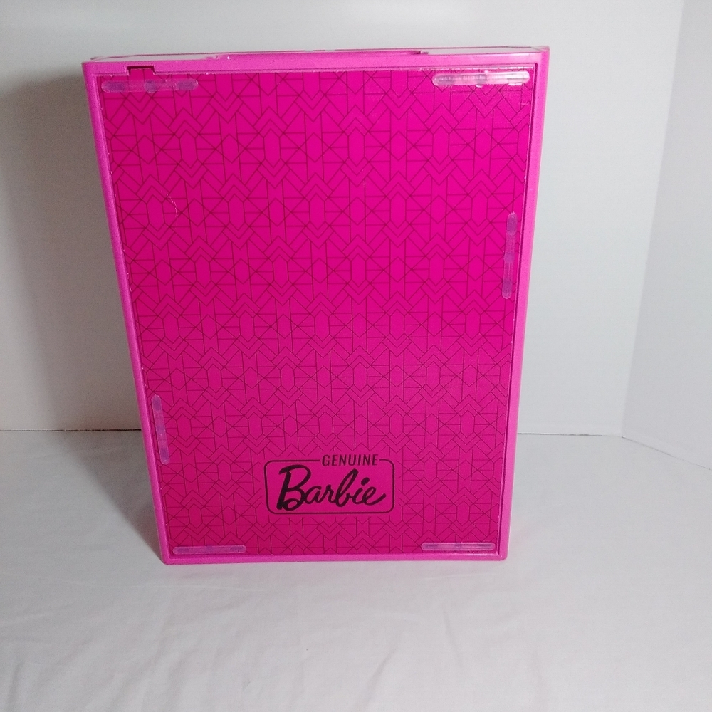 Barbie Portable Set - Picture 13 of 16